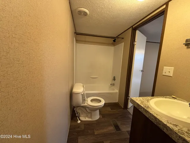 $1,100 | 109 North Queens Street, Hubert, NC 28539