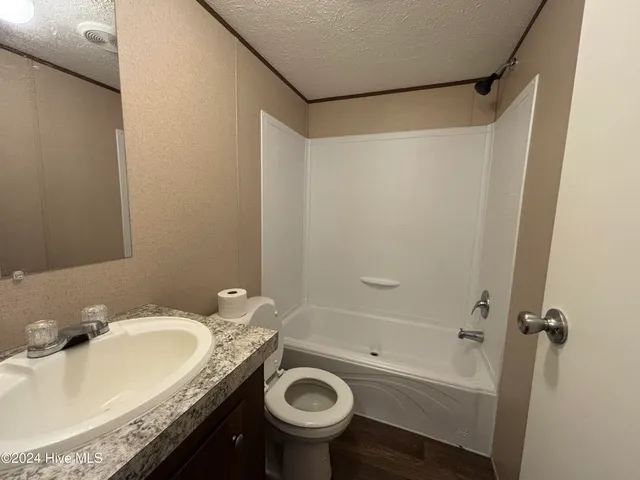 $1,100 | 109 North Queens Street, Hubert, NC 28539