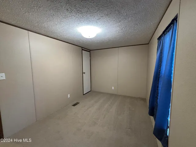 $1,100 | 109 North Queens Street, Hubert, NC 28539