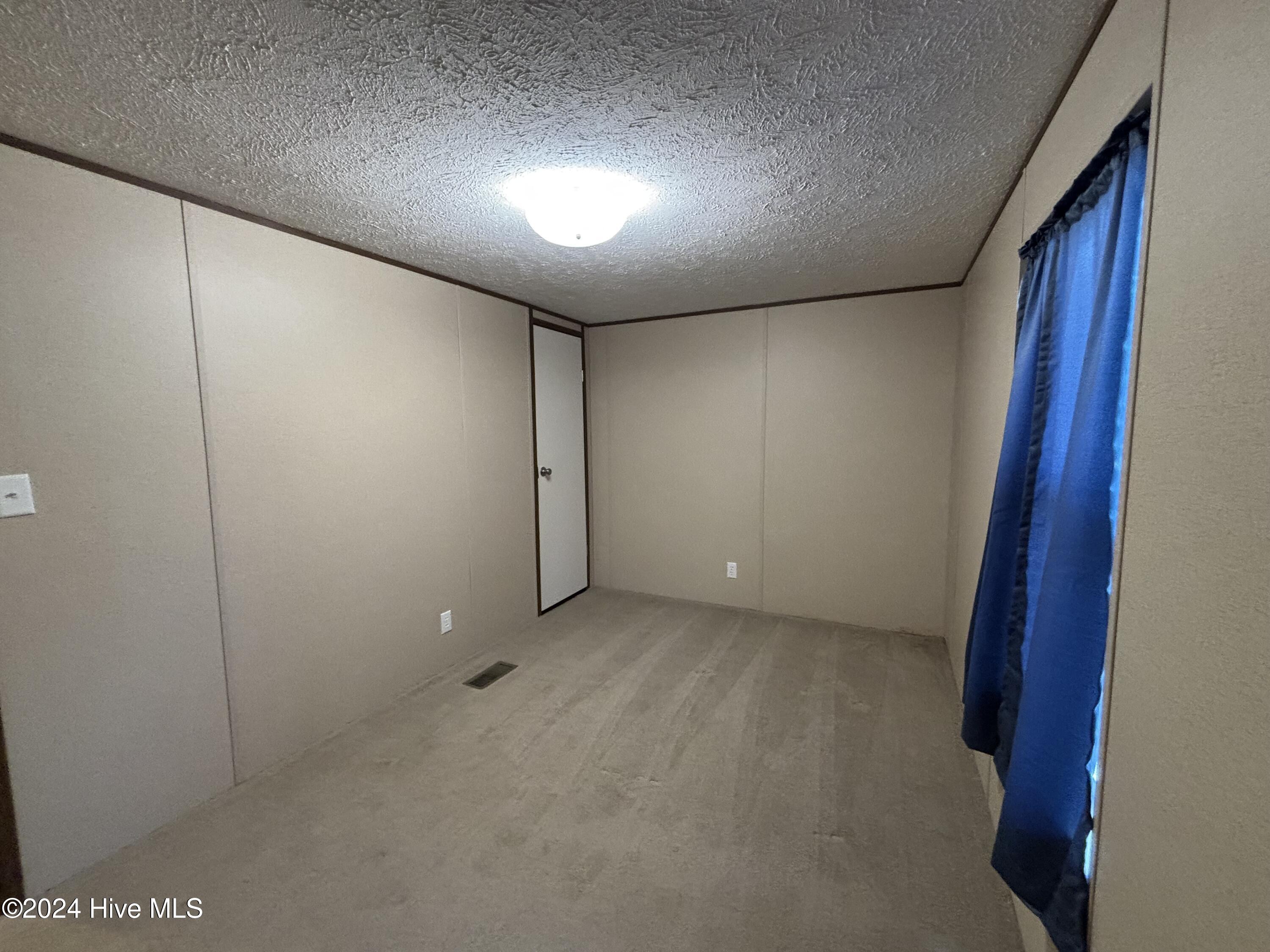 109 North Queens Street Hubert, NC 28539 - Photo 16 of 20 IMG_2583