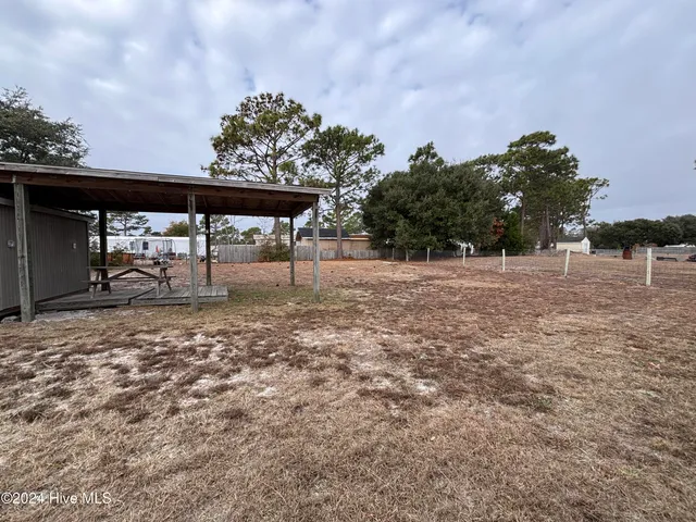 $1,100 | 109 North Queens Street, Hubert, NC 28539