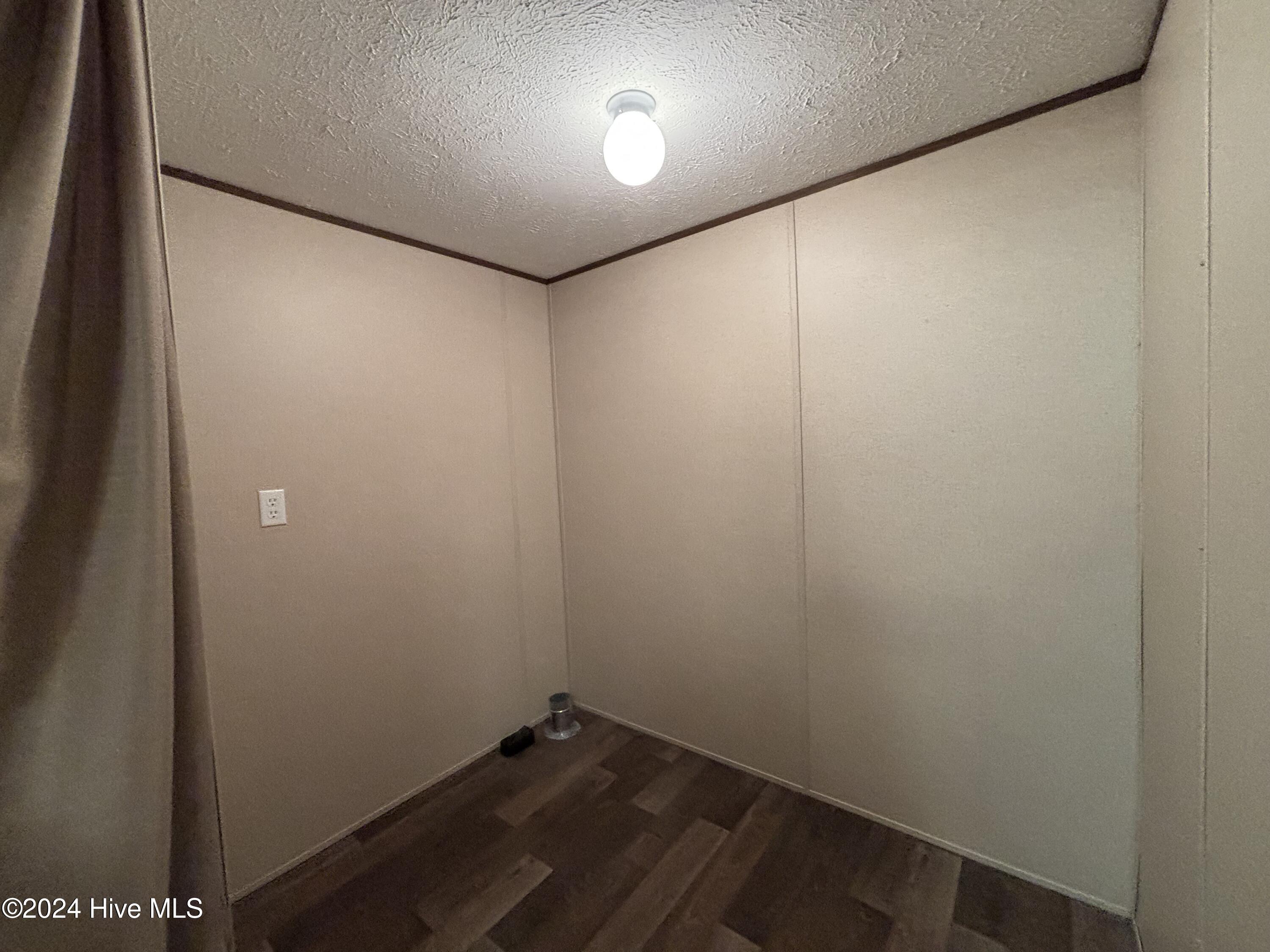 109 North Queens Street Hubert, NC 28539 - Photo 6 of 20 IMG_2573