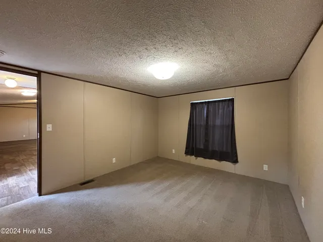 $1,100 | 109 North Queens Street, Hubert, NC 28539