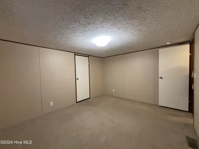 $1,100 | 109 North Queens Street, Hubert, NC 28539