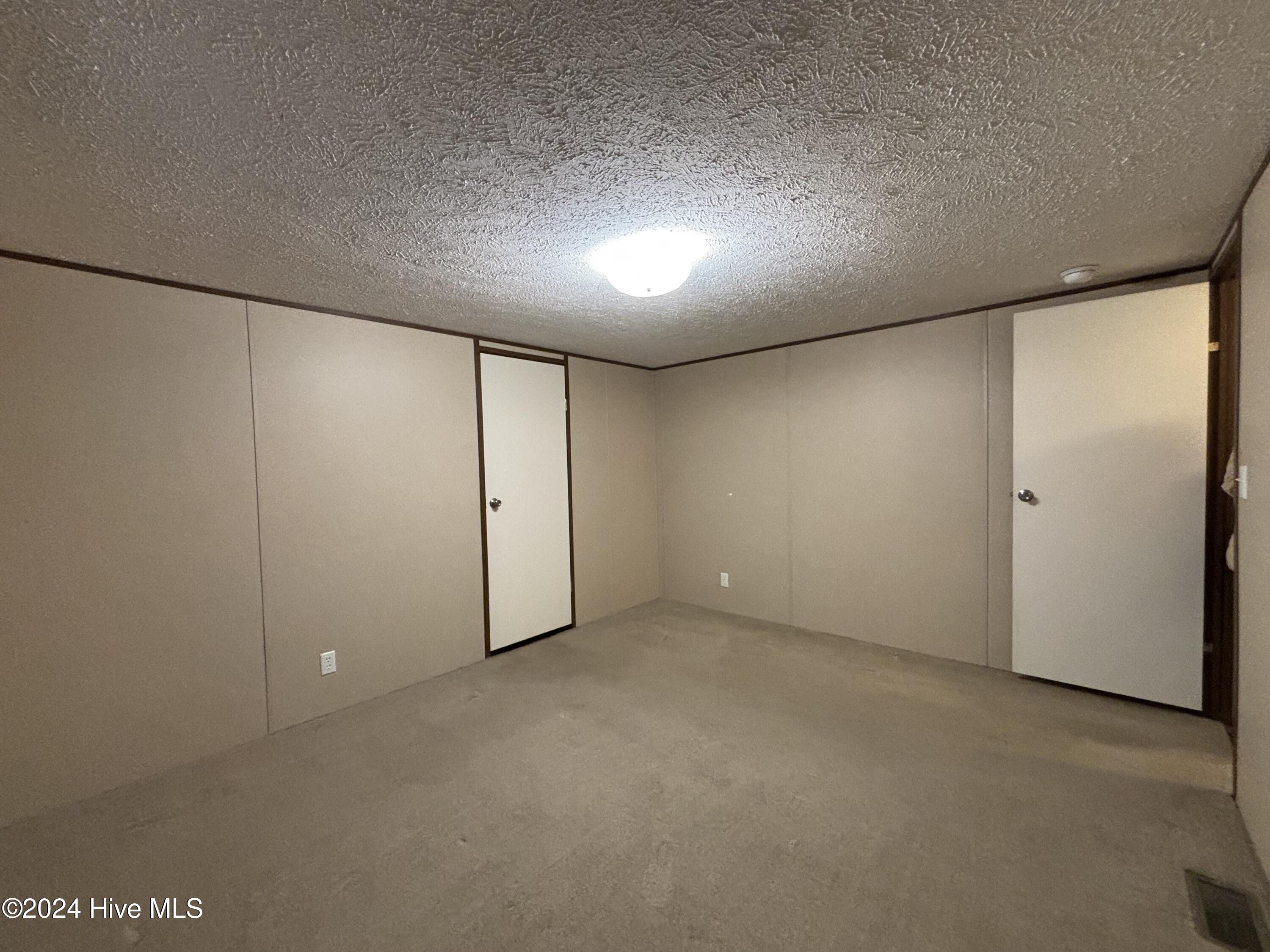 109 North Queens Street Hubert, NC 28539 - Photo 10 of 20 IMG_2577