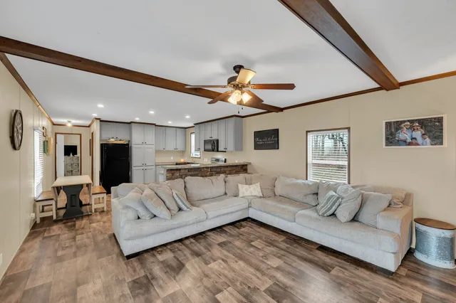 $389,900 | 6126 Calvin Potts Road, Primm Springs, TN 38476