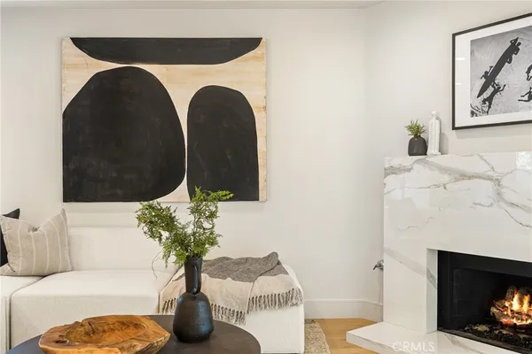 $2,188,800 | 11 Thunder Trail, Unit 6, Irvine, CA 92614