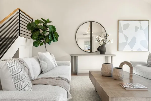 $2,188,800 | 11 Thunder Trail, Unit 6, Irvine, CA 92614
