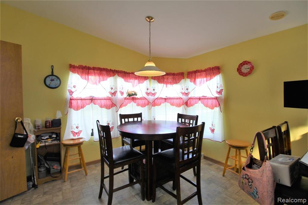 5693 Slattery Road North Branch, MI 48461 - Photo 16 of 60