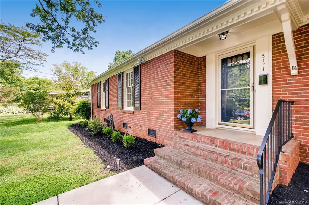 3121 Spring Valley Road Charlotte, NC 28210 - Photo 3 of 28