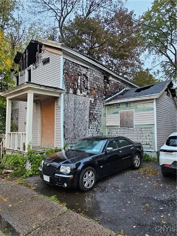 $39,995 | 1003 Smith Place, Utica, NY 13501