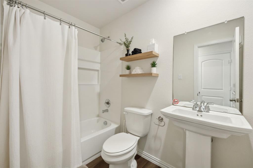 2326 Harding Street Dallas, TX 75215 - Photo 8 of 25