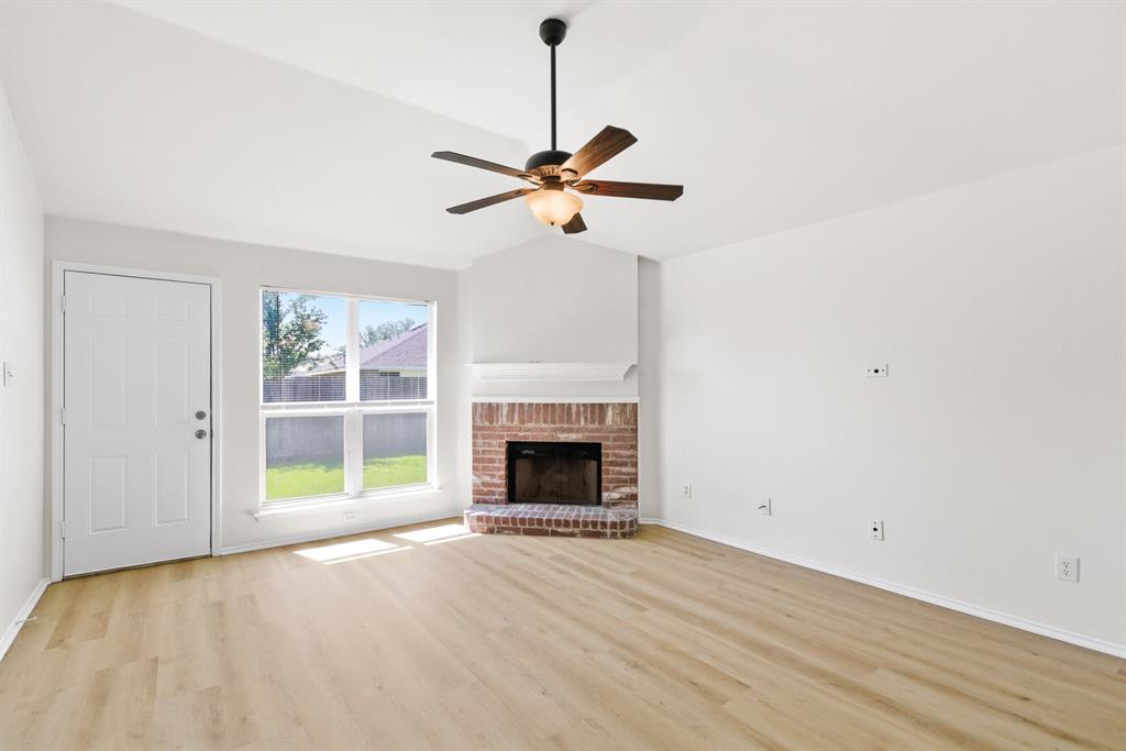 311 South Chestnut Street Forney, TX 75126 - Photo 7 of 29