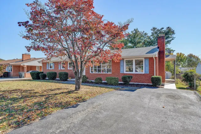 $329,950 | 509 Magnolia Road, Roanoke, VA 24019