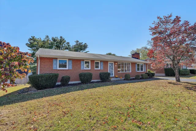 $329,950 | 509 Magnolia Road, Roanoke, VA 24019