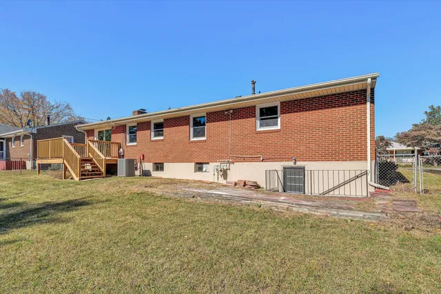 $329,950 | 509 Magnolia Road, Roanoke, VA 24019