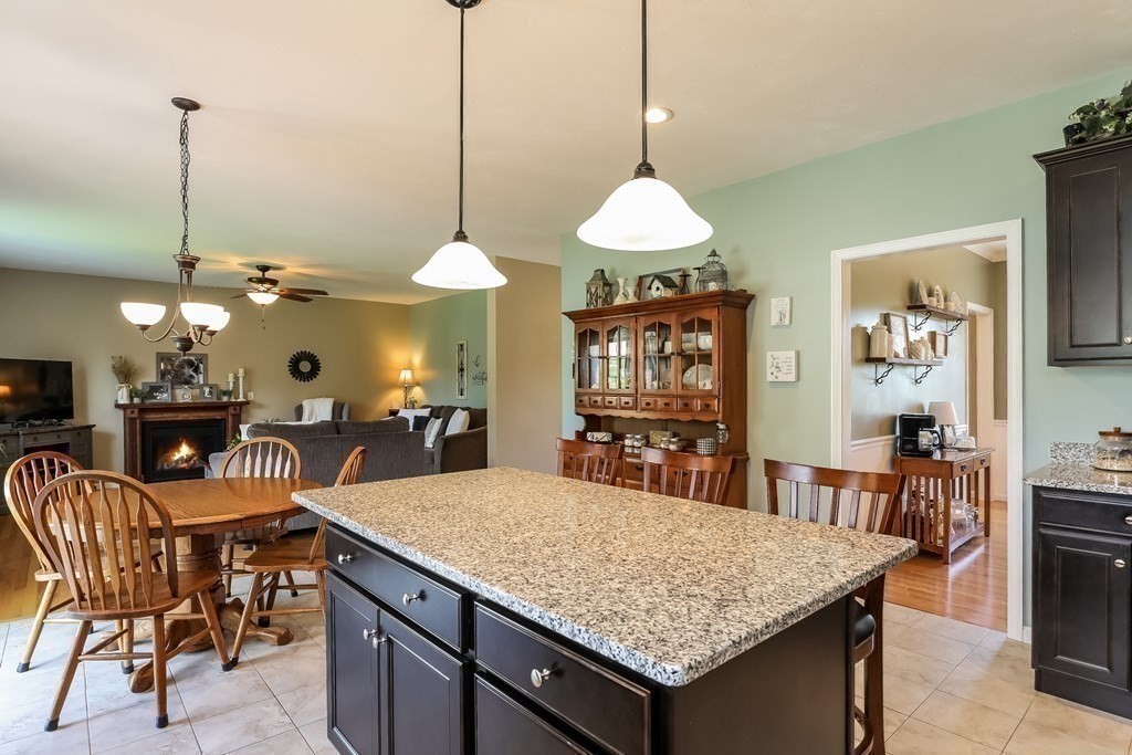 80 Forbes Road Rochester, MA 02770 - Photo 4 of 42 Gallery Image 4