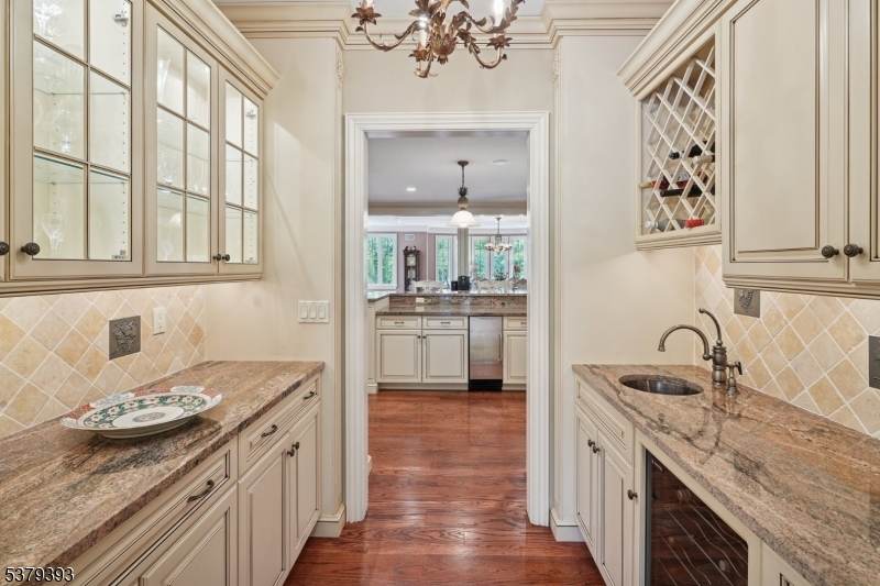 875 Larger Cross Road Bedminster, NJ 07921 - Photo 13 of 40