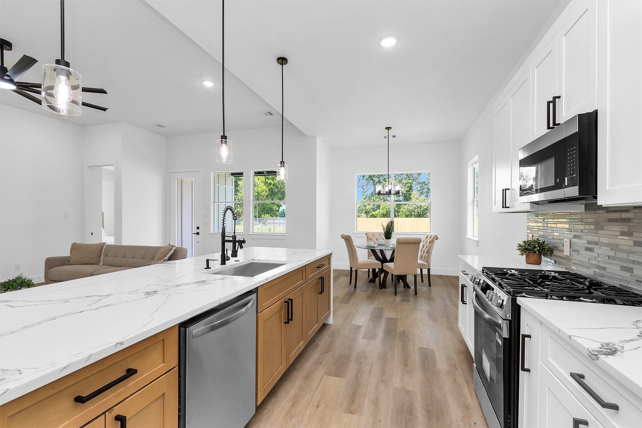 2007 King Street Houston, TX 77026 - Photo 23 of 40
