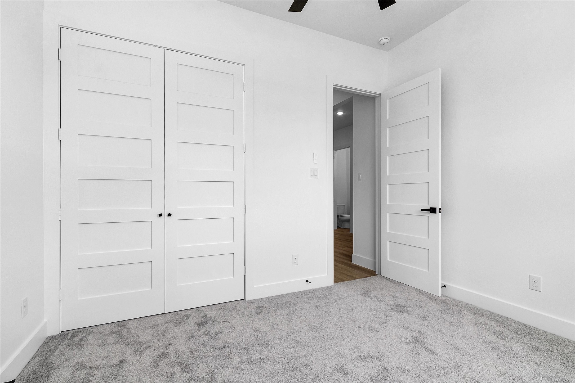 2007 King Street Houston, TX 77026 - Photo 7 of 40