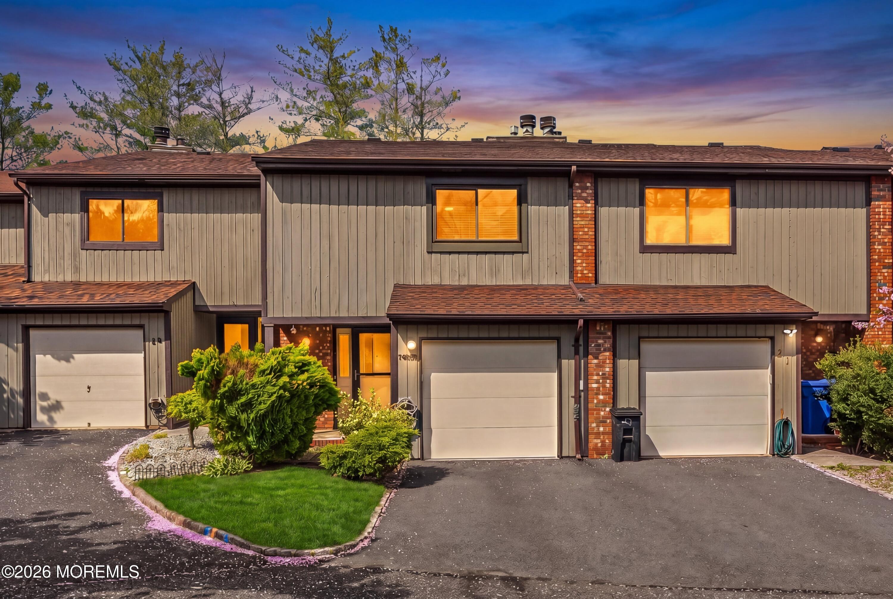 20 Arrowsmith Ct Matawan - Exterior Fron