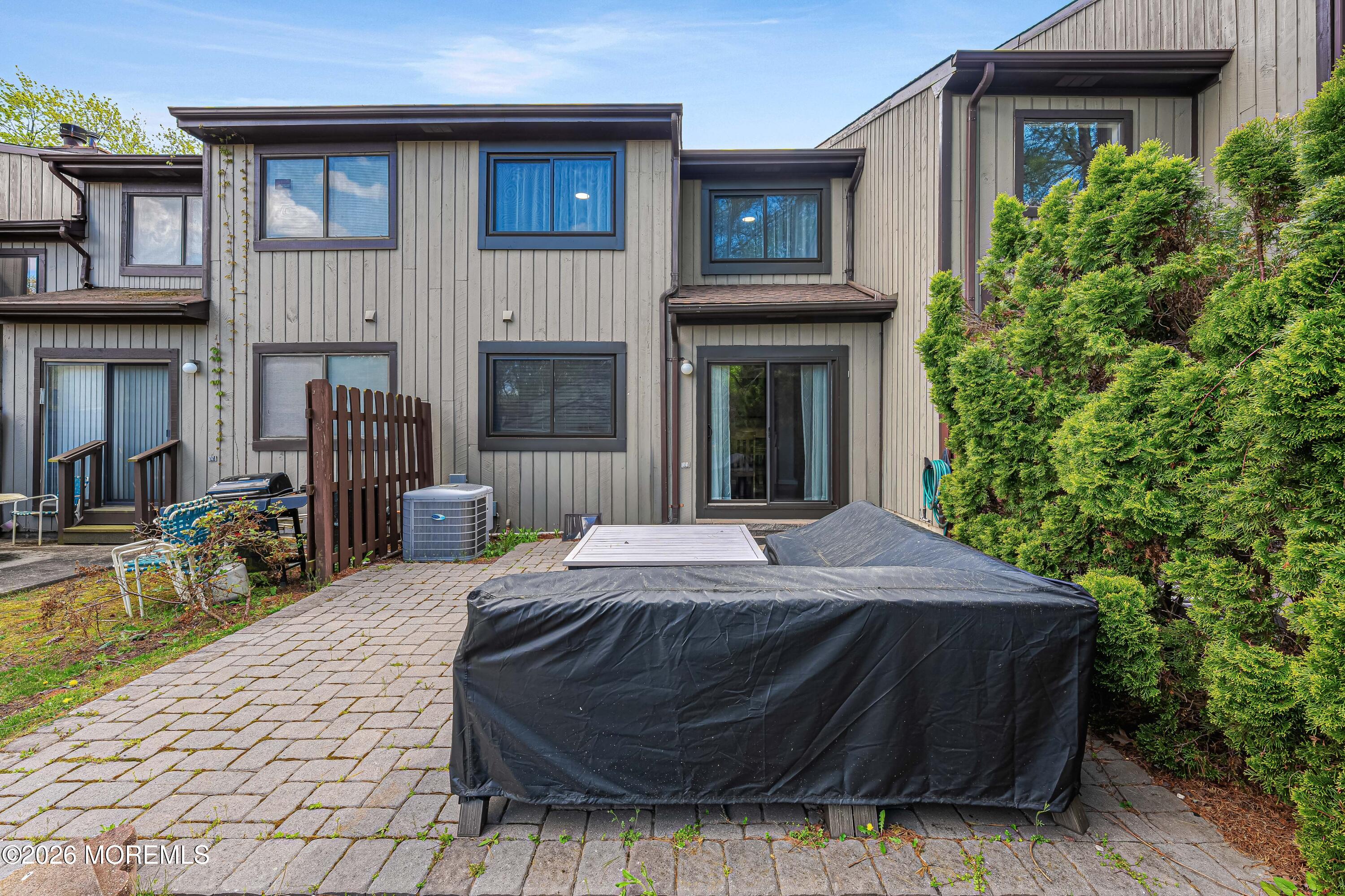 20 Arrowsmith Court, Unit 26 Matawan, NJ 07747 - Photo 6 of 48 20 Arrowsmith Ct Matawan - Exteriors-4