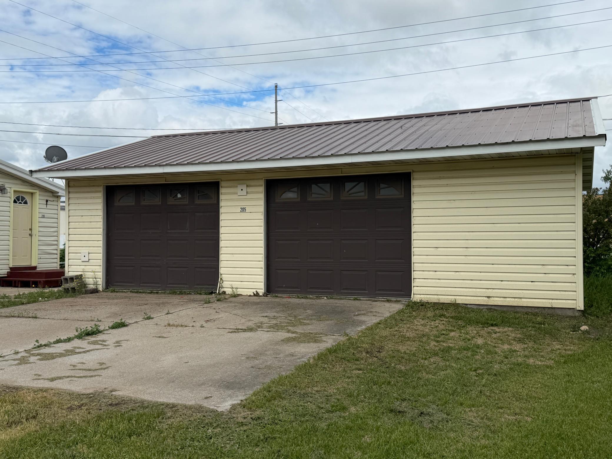 205 4th Avenue Southwest Roseau, MN 56751 - Photo 11 of 14
