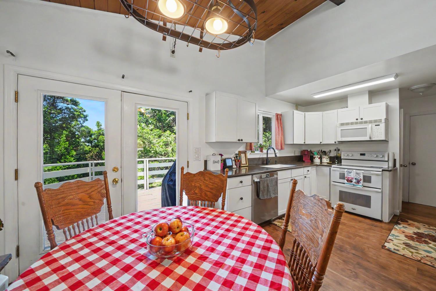 15853 Schaefer Ranch Road Pioneer, CA 95666 - Photo 3 of 68