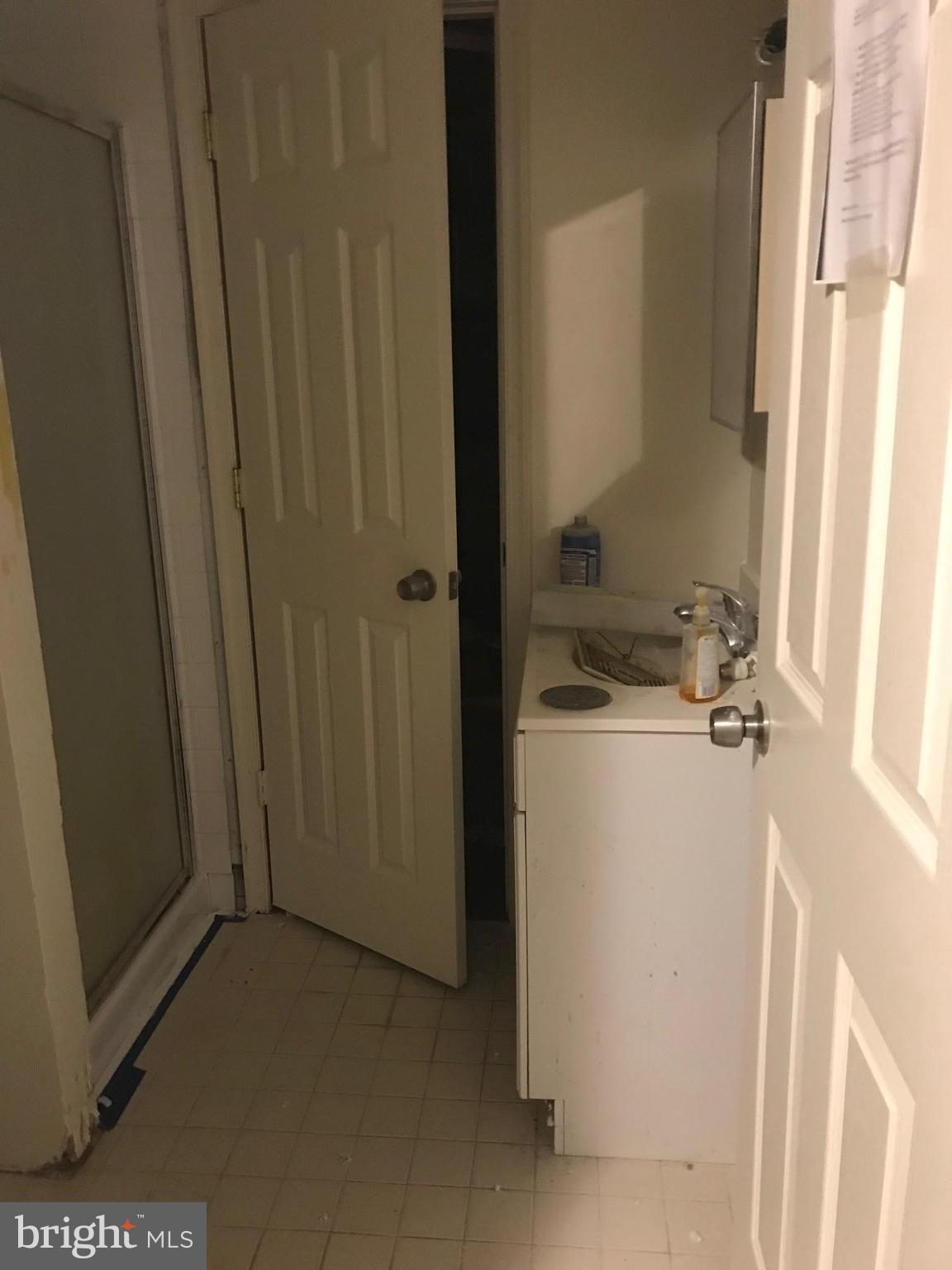 508 North Paca Street Baltimore, MD 21201 - Photo 8 of 16 Bath with Ceramic Tile