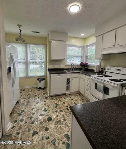 $1,700 | 3718 Pine Knoll Drive, Raleigh, NC 27604