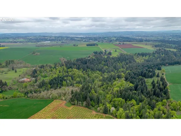 $1,300,000 | 10425 Edmunson Drive Southeast, Salem, OR 97317