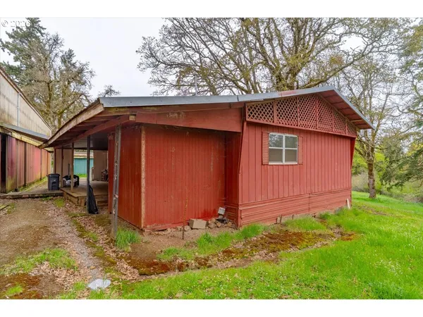 $1,300,000 | 10425 Edmunson Drive Southeast, Salem, OR 97317