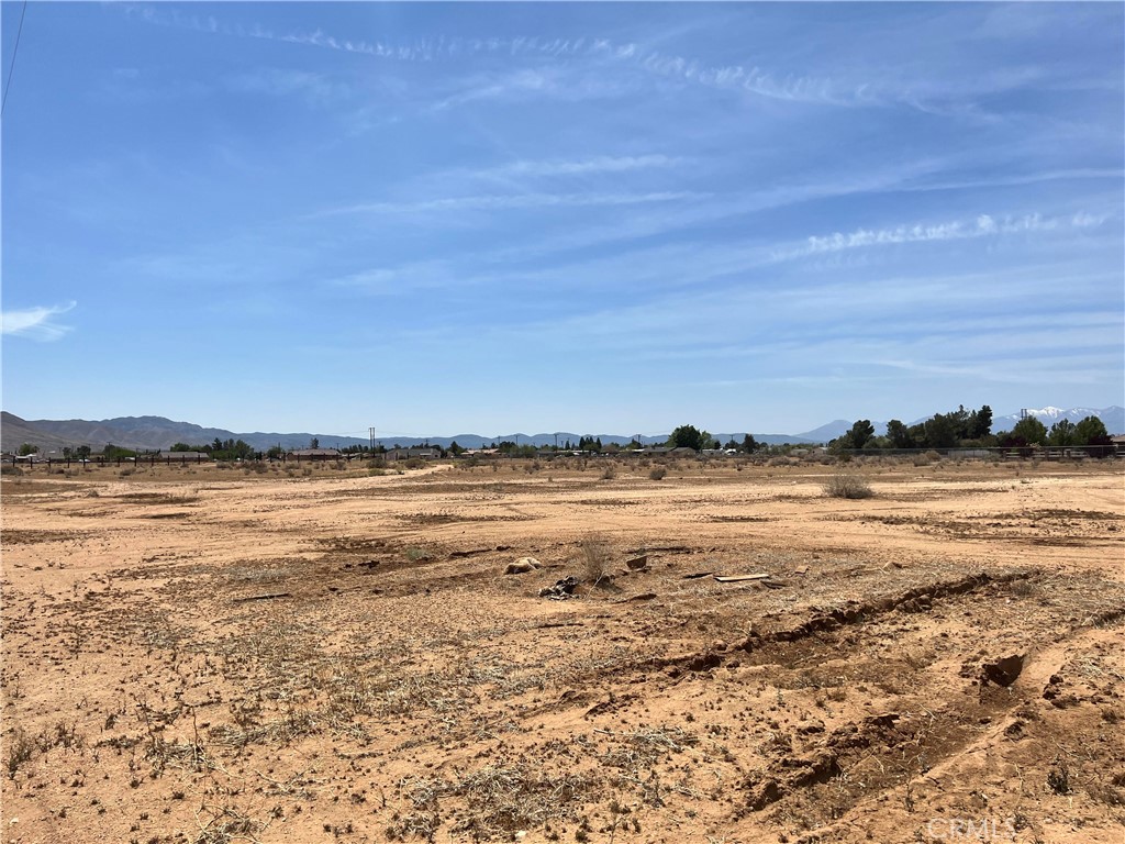 0 Viento Road Apple Valley, CA 92308 - Photo 2 of 5 a view of an ocean