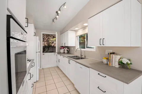 $1,650,000 | 18-20 Betty Drive, Santa Barbara, CA 93105