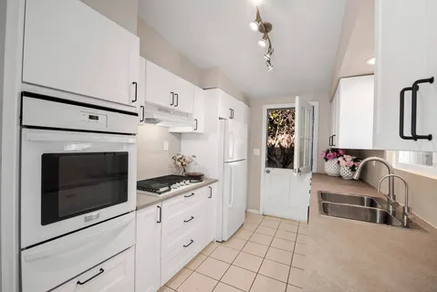 $1,650,000 | 18-20 Betty Drive, Santa Barbara, CA 93105