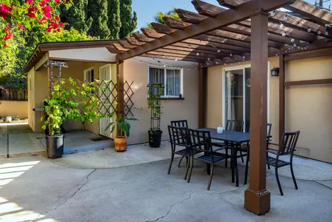 $1,650,000 | 18-20 Betty Drive, Santa Barbara, CA 93105