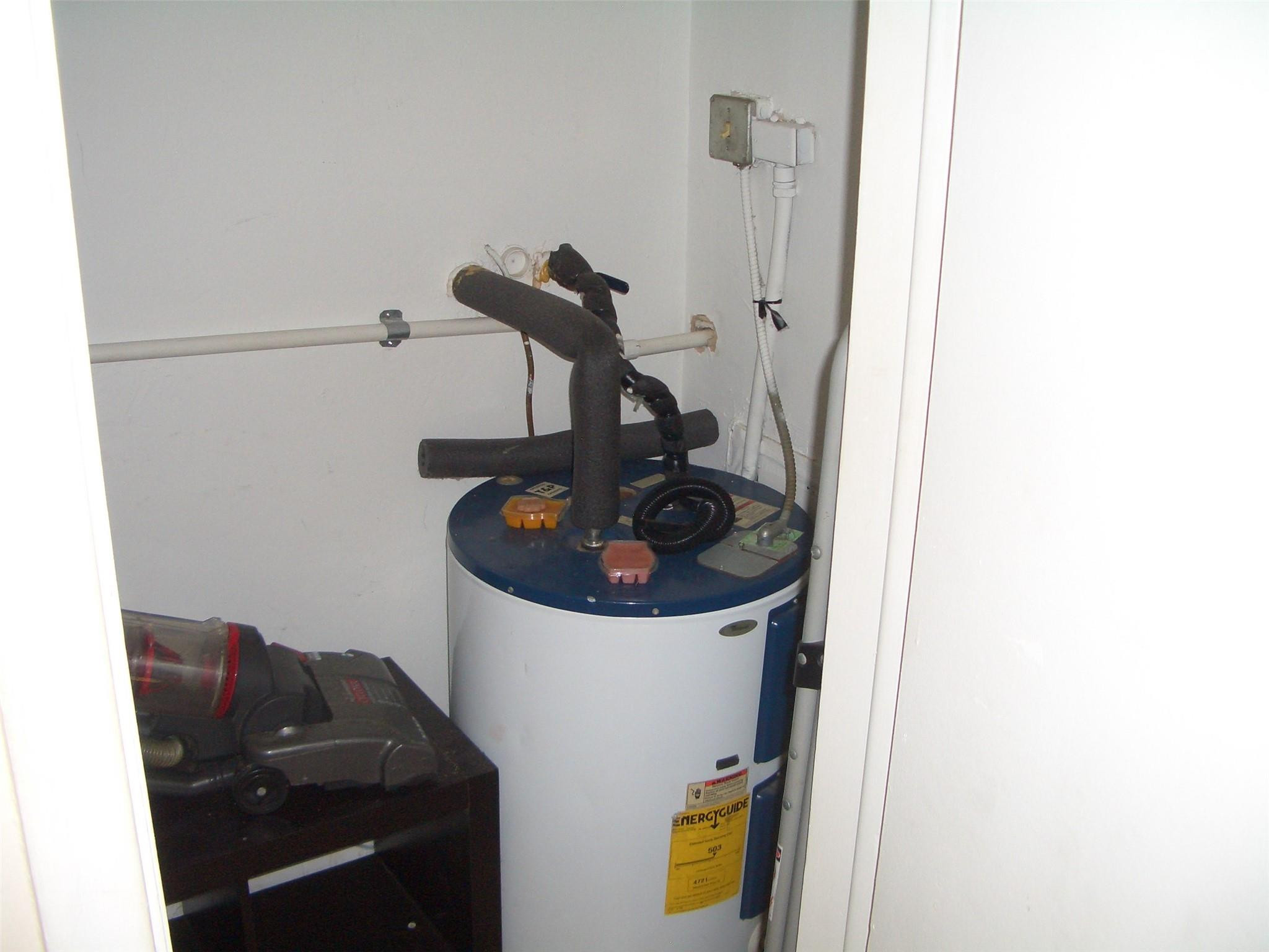 2737 Northeast 28th Street, Unit 7W Lighthouse Point, FL 33064 - Photo 4 of 15 Photo 4