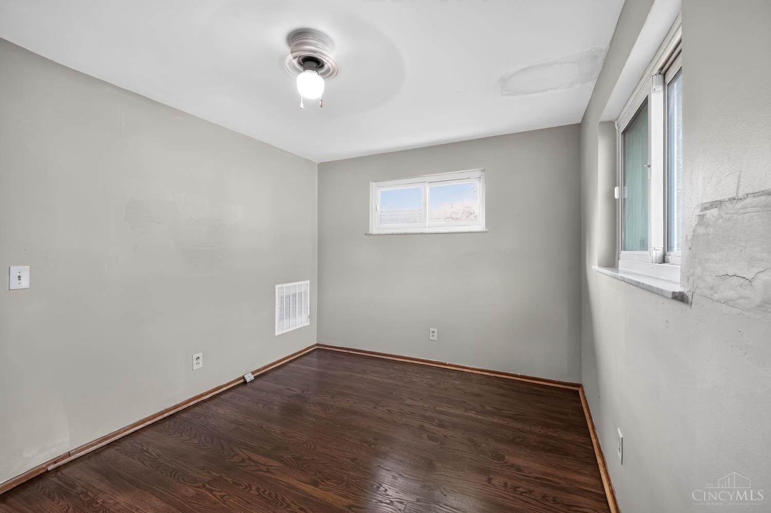 6633 Daly Road Cincinnati, OH 45224 - Photo 19 of 28