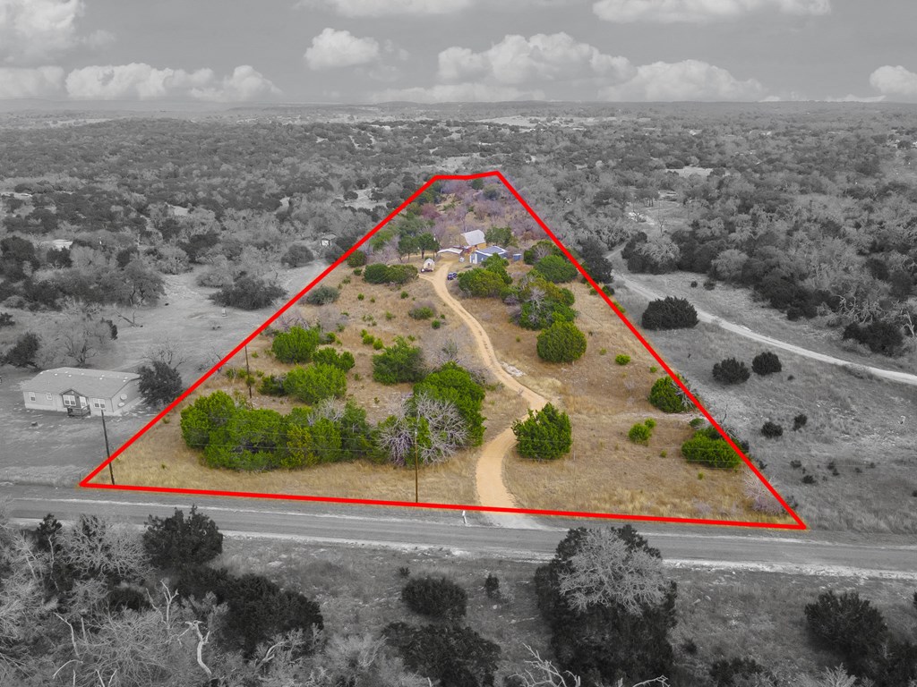 123 Birch Road Fredericksburg, TX 78624 - Photo 2 of 60