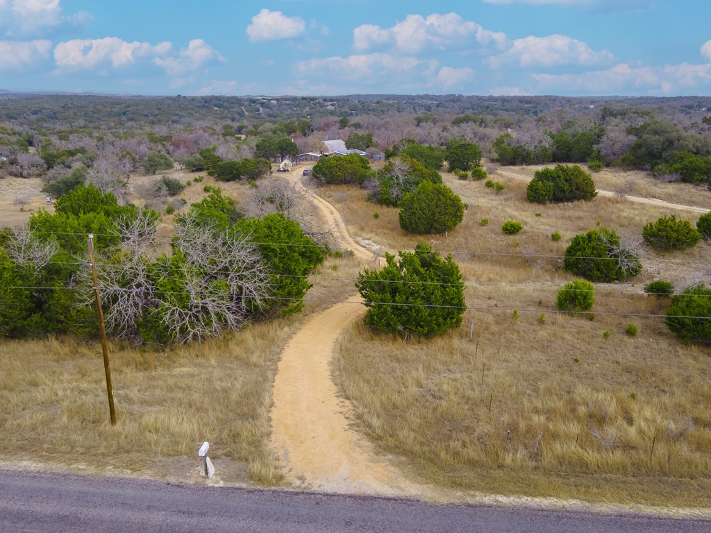 123 Birch Road Fredericksburg, TX 78624 - Photo 4 of 60