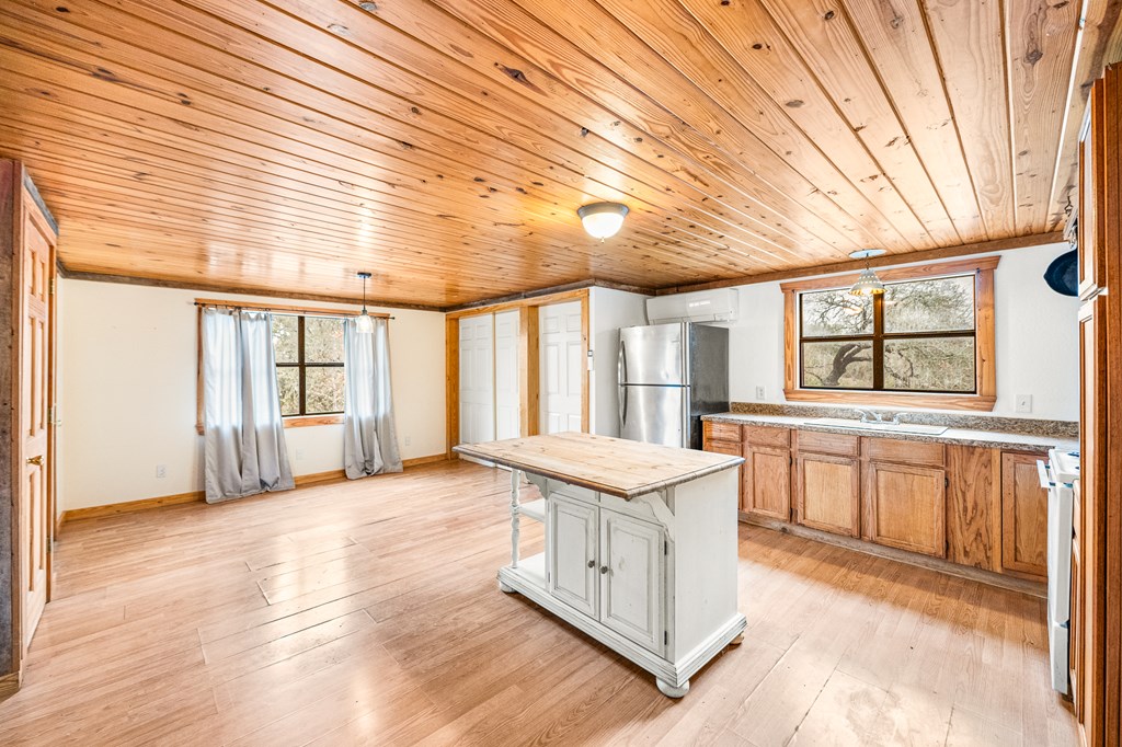 123 Birch Road Fredericksburg, TX 78624 - Photo 10 of 60