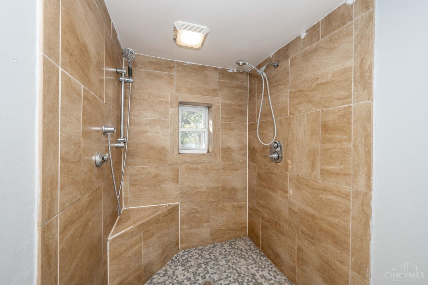 5347 Fox Road Cincinnati, OH 45239 - Photo 29 of 35