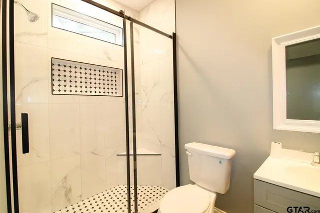 $199,999 | 17073 Hillside Drive, Flint, TX 75762