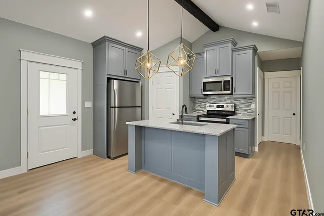 $199,999 | 17073 Hillside Drive, Flint, TX 75762