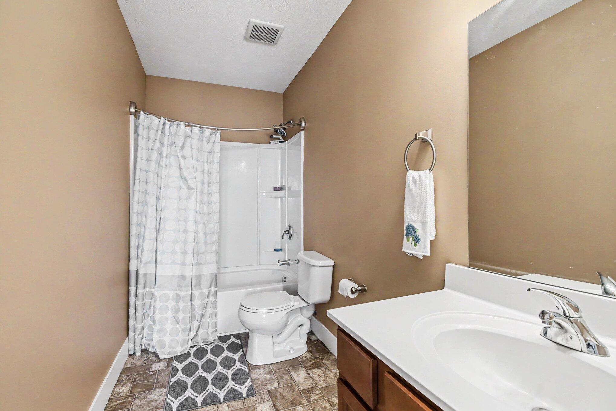 5954 Sable Ridge Drive Southeast Kentwood, MI 49508 - Photo 13 of 19 IMG_1112 (1)