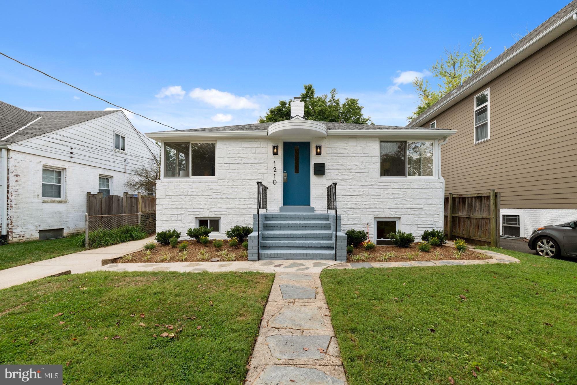1210 North Stuart Street Arlington, VA 22201 - Photo 1 of 31