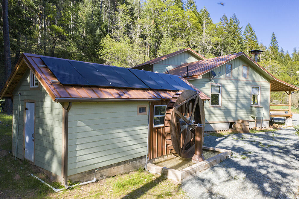 4774 Hog Creek Road Merlin, OR 97532 - Photo 21 of 53 22
