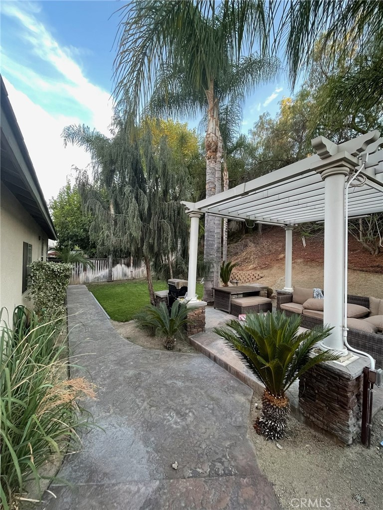 5599 Applecross Drive Riverside, CA 92507 - Photo 2 of 2 Gallery Image 2