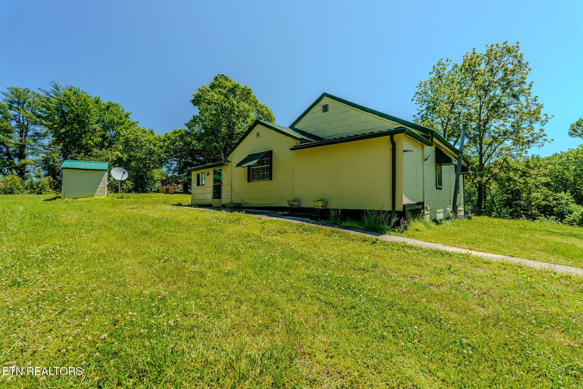 407 Ramsey Road Winfield, TN 37892 - Photo 3 of 28 26-web-or-mls-_DSC2116-HDR