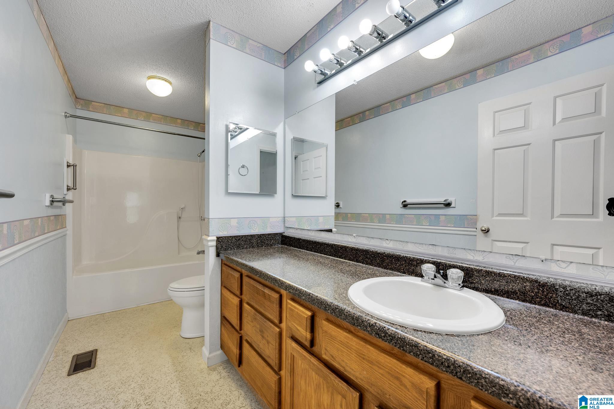 8901 Central Road Warrior, AL 35180 - Photo 15 of 29